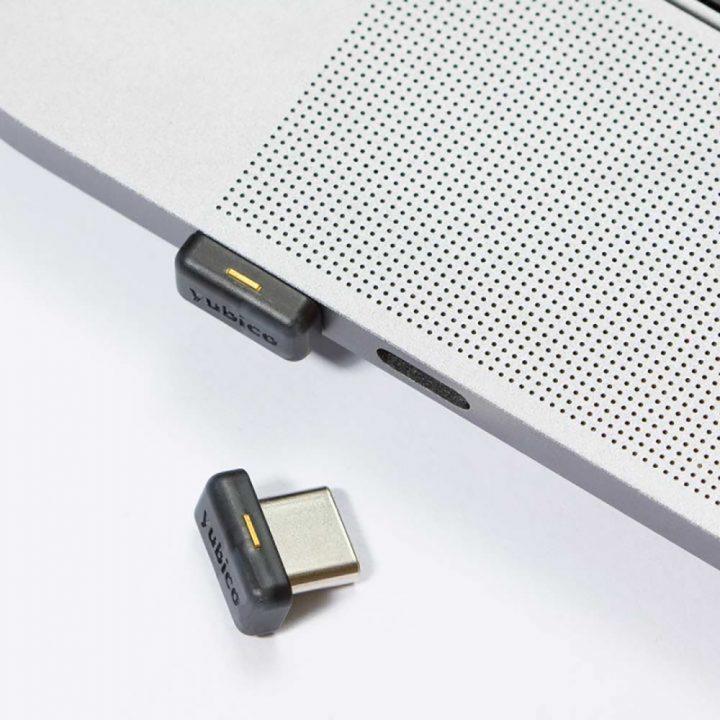 Yubico Security key YubiKey 5C Nano / 100898 Black S