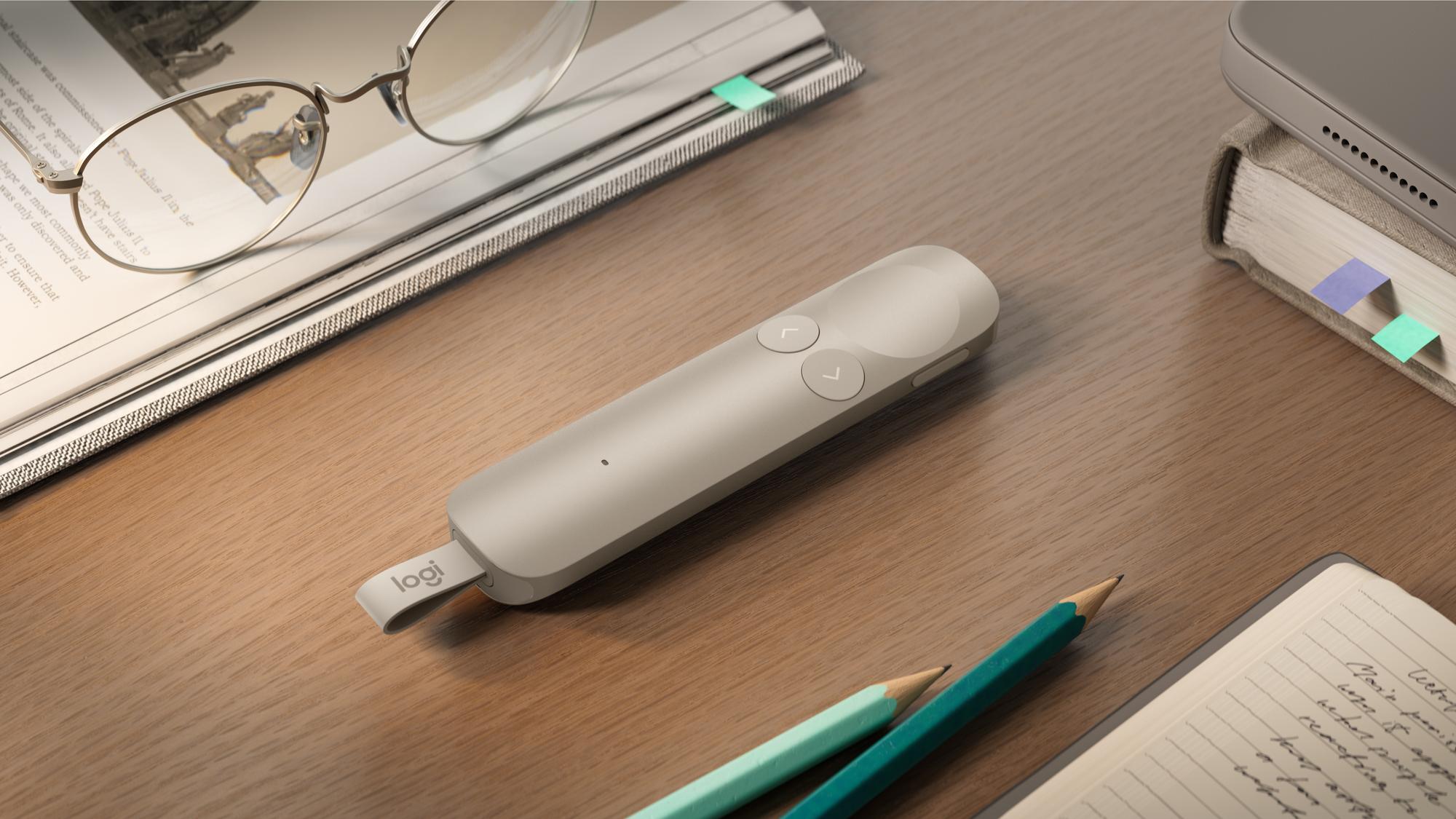Logitech Presenter Spotlight 2 / 910-007674 Sand