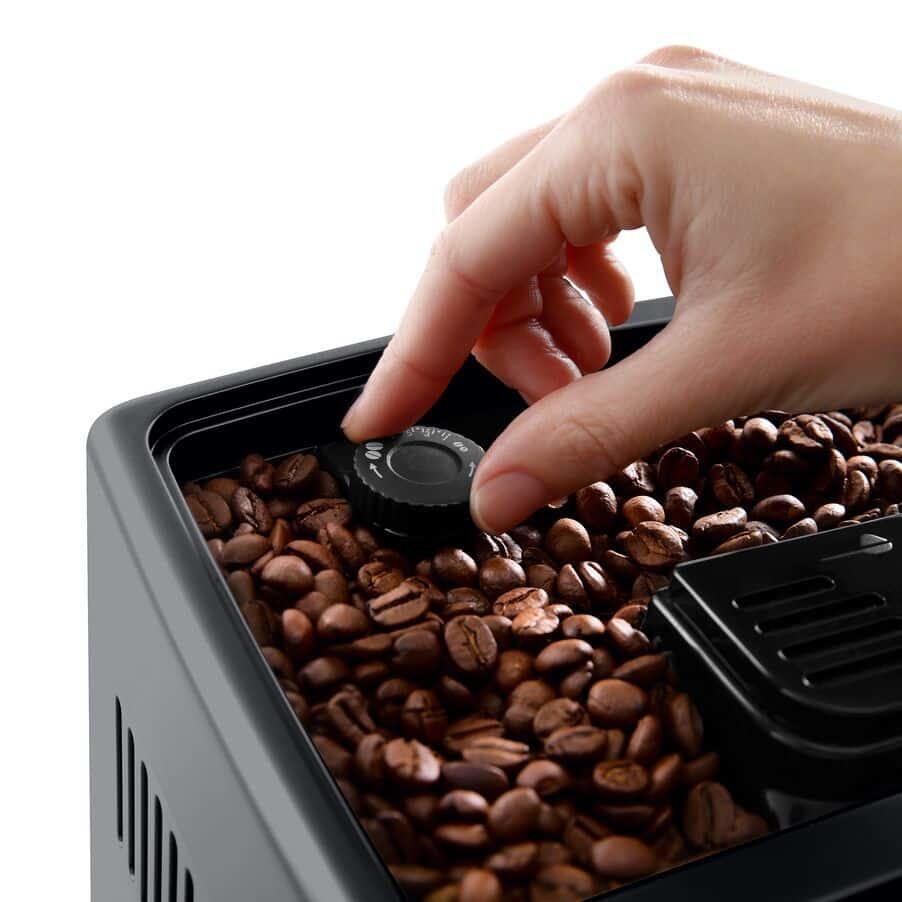 De’Longhi Machine à café automatique Dinamica Plus / ECAM380.85.SB Noir, argent