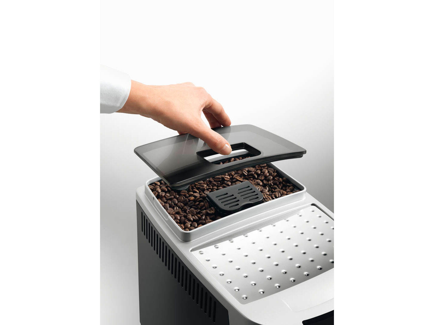 De’Longhi Macchina da caffè completamente automatica Magnifica S / ECAM22.110.SB Nero, argento