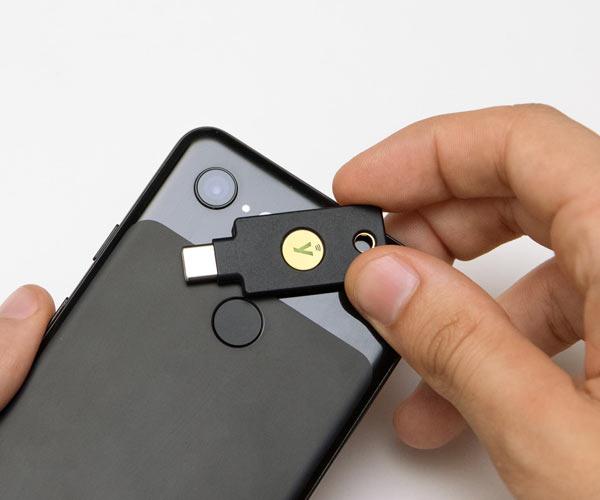 Yubico Clave de seguridad YubiKey 5C NFC / 100918 Negro
