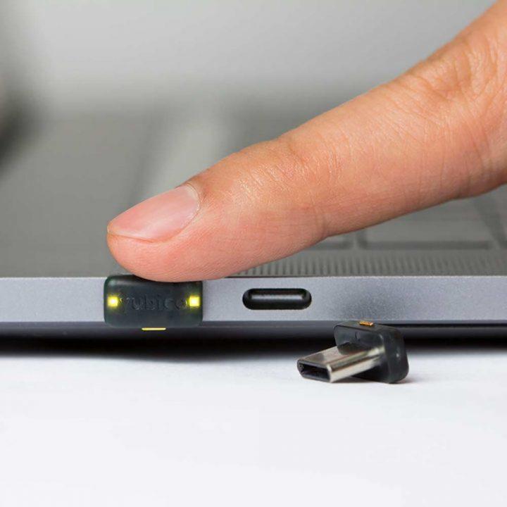Yubico Security key YubiKey 5C Nano / 100898 Black S