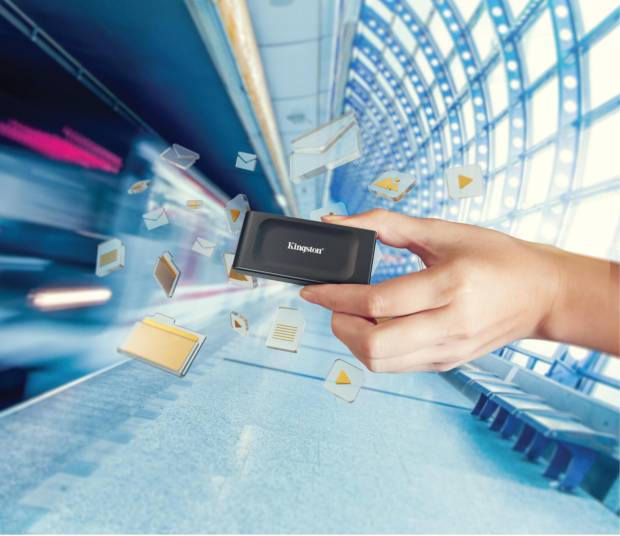 Kingston External SSD XS1000 - 2 TB / SXS1000/2000G Black