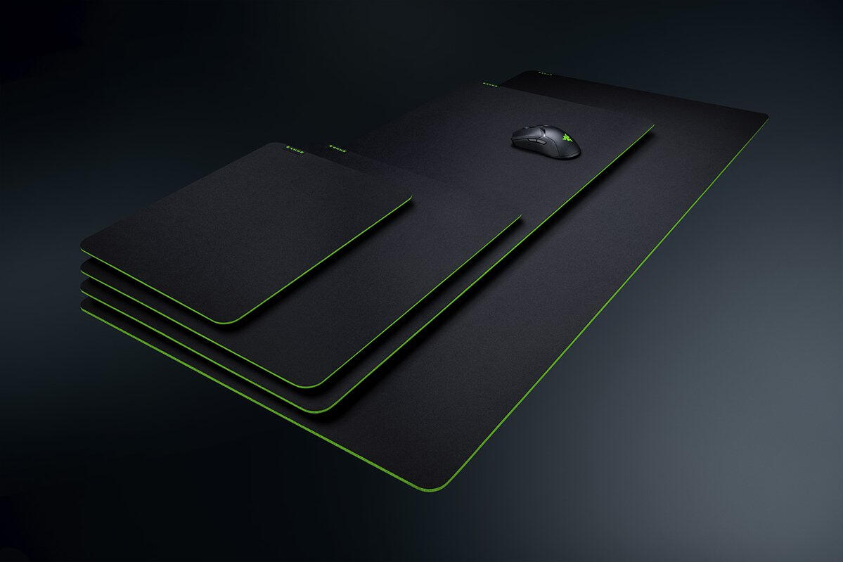Razer Mouse pad Gigantus V2 / RZ02-03330300-R3M1 Black, green