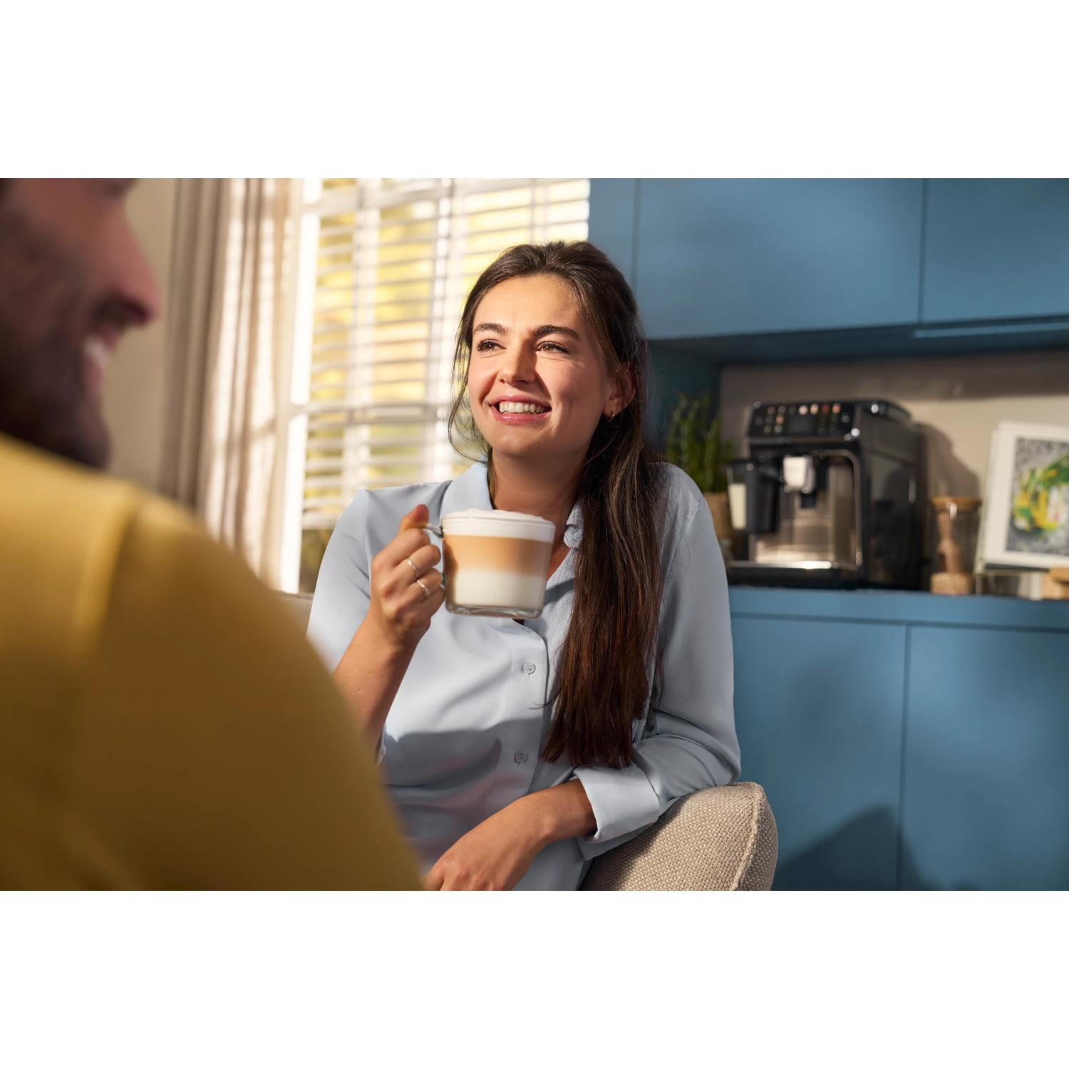 Philips Macchina da caffè completamente automatica Series 2200 / EP2230/10 Nero