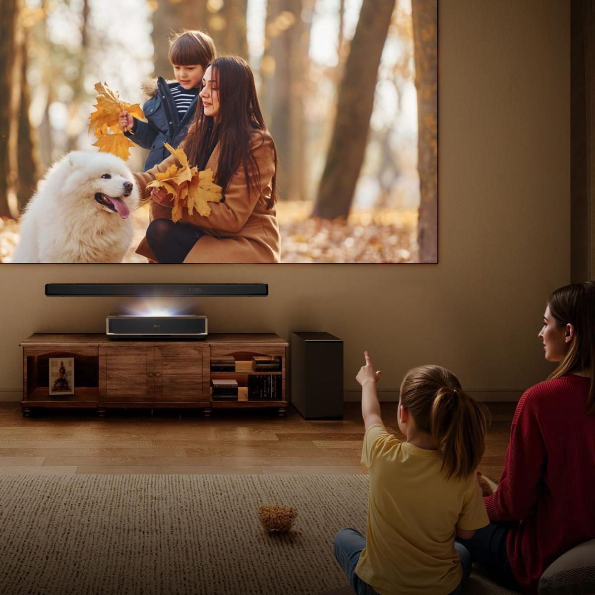 Hisense Beamer 4K Smart Laser Cinema PT1 GMG / 20016800 Noir
