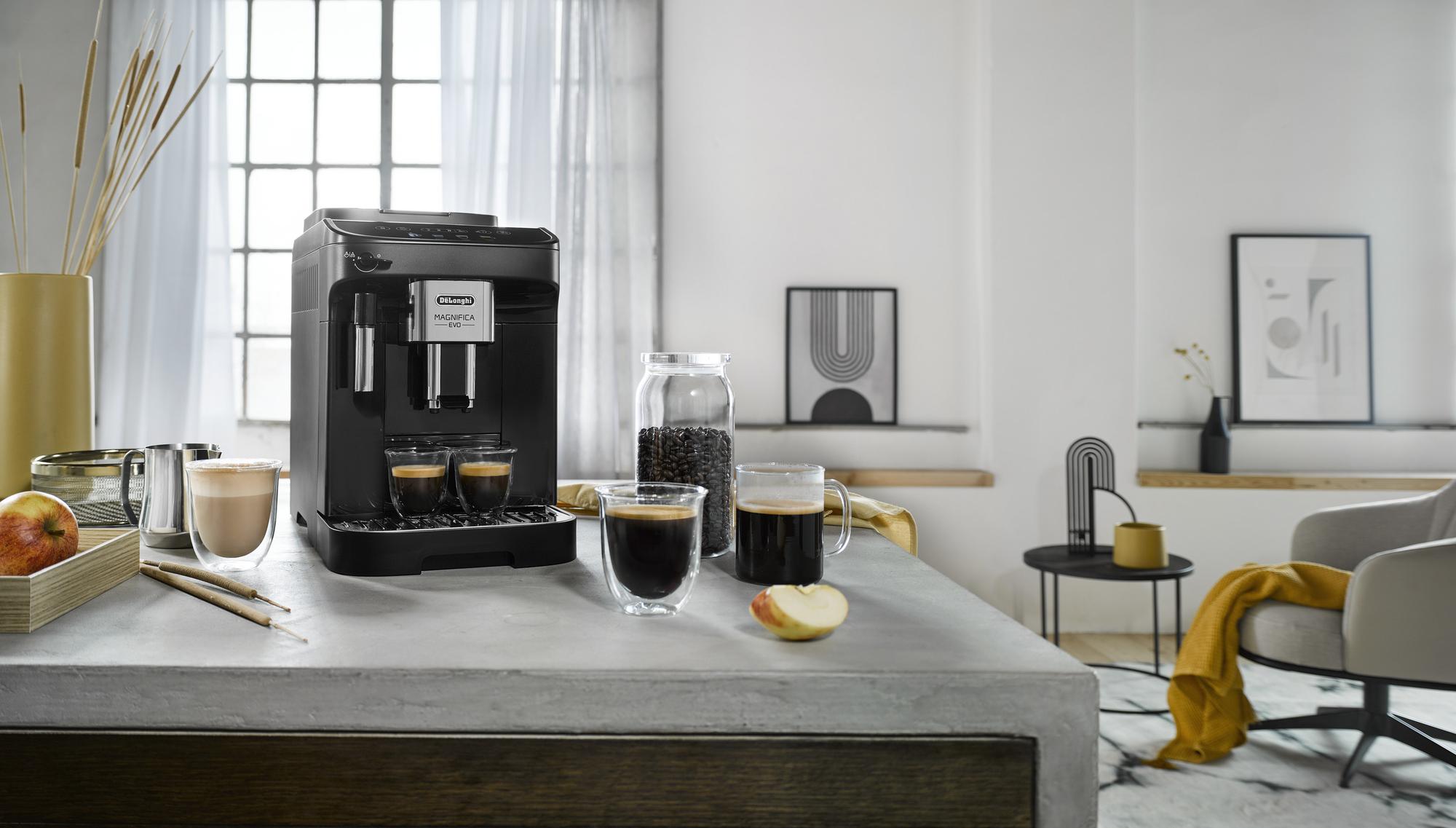 De’Longhi Kaffeevollautomat Magnifica Evo / ECAM290.21.B Schwarz