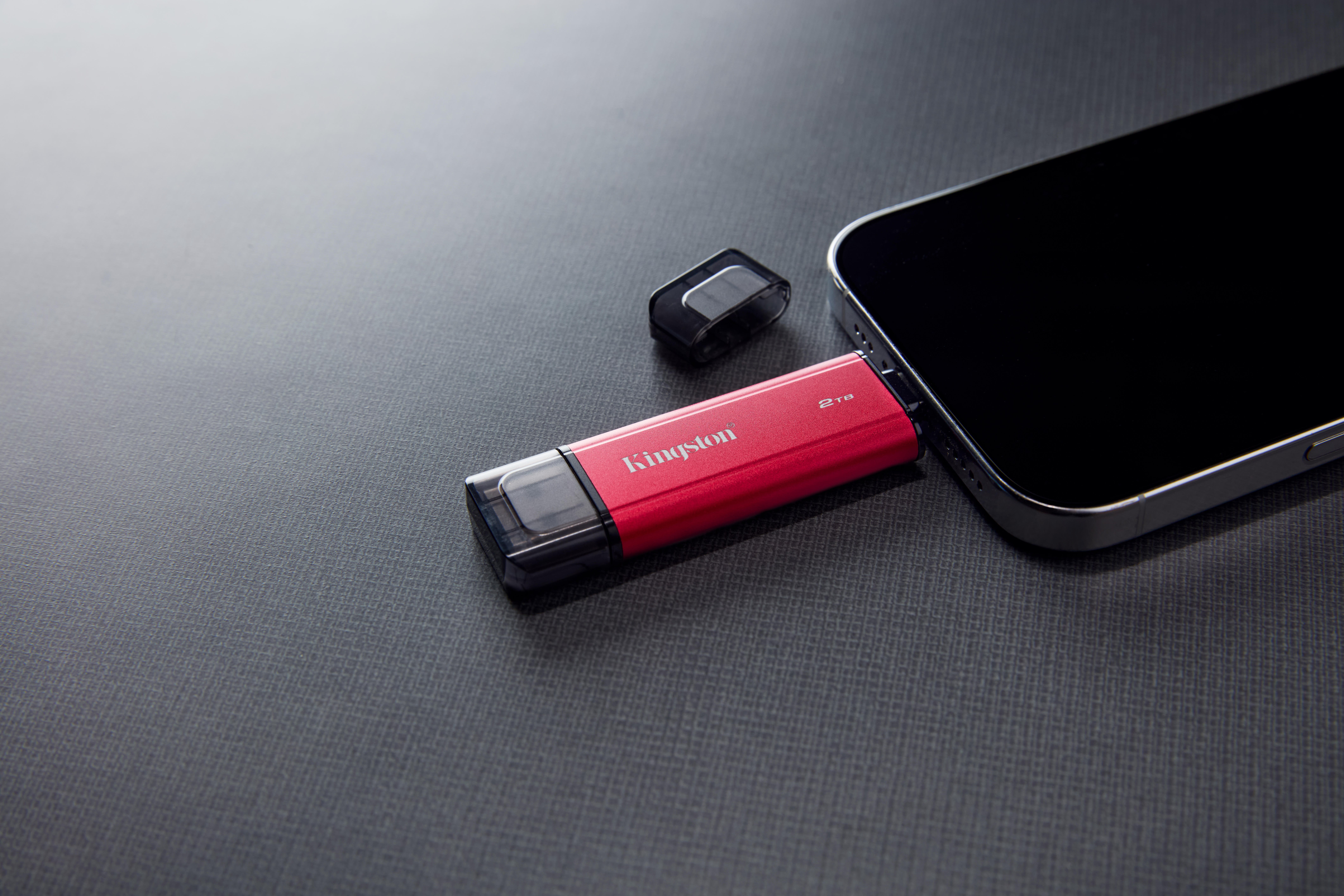 Kingston SSD esterno Dual Portable 2TB / SPSD/2TB Nero, rosso