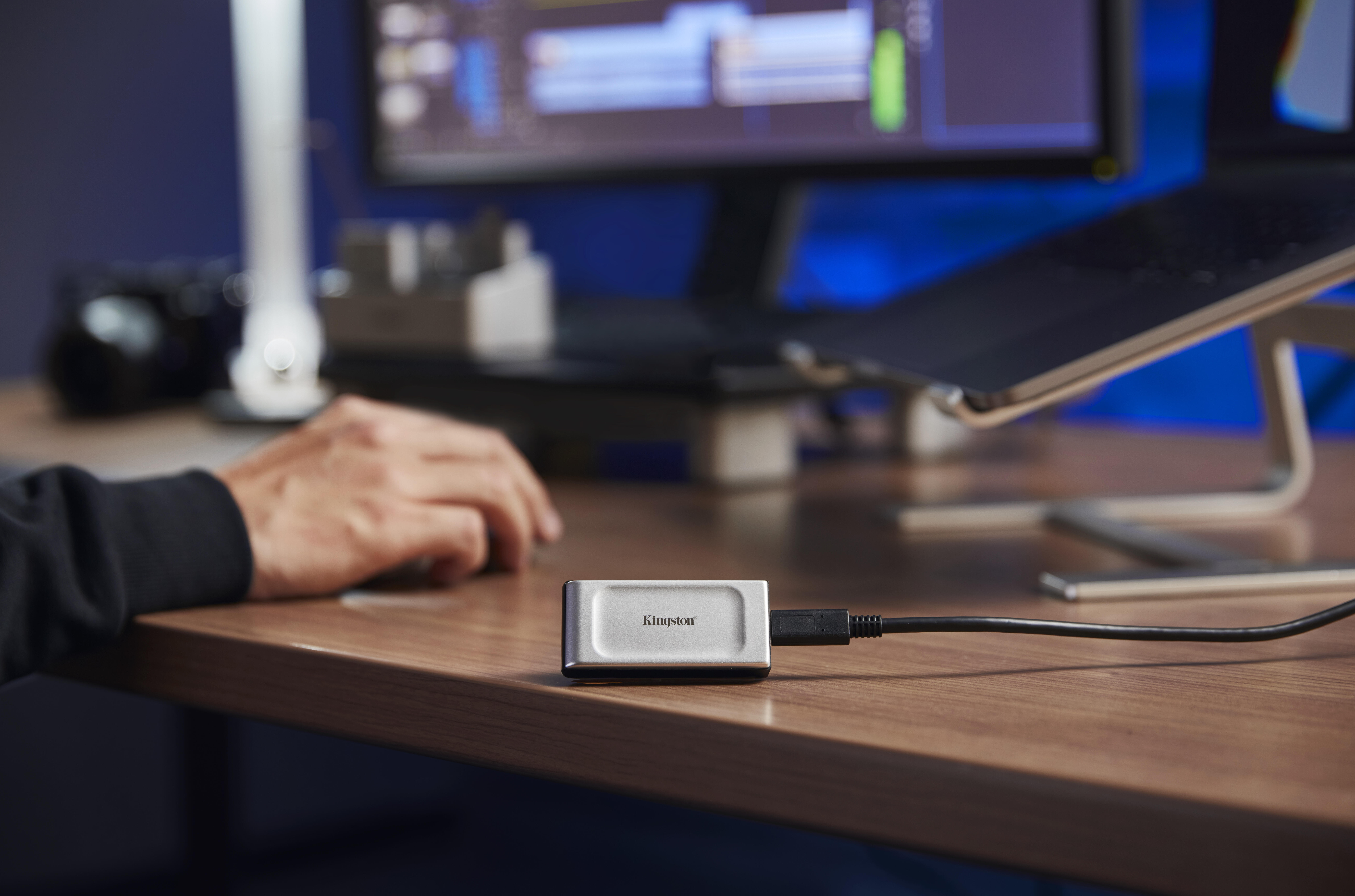 Kingston External SSD XS2000 1TB / SXS2000/1000G Black, silver