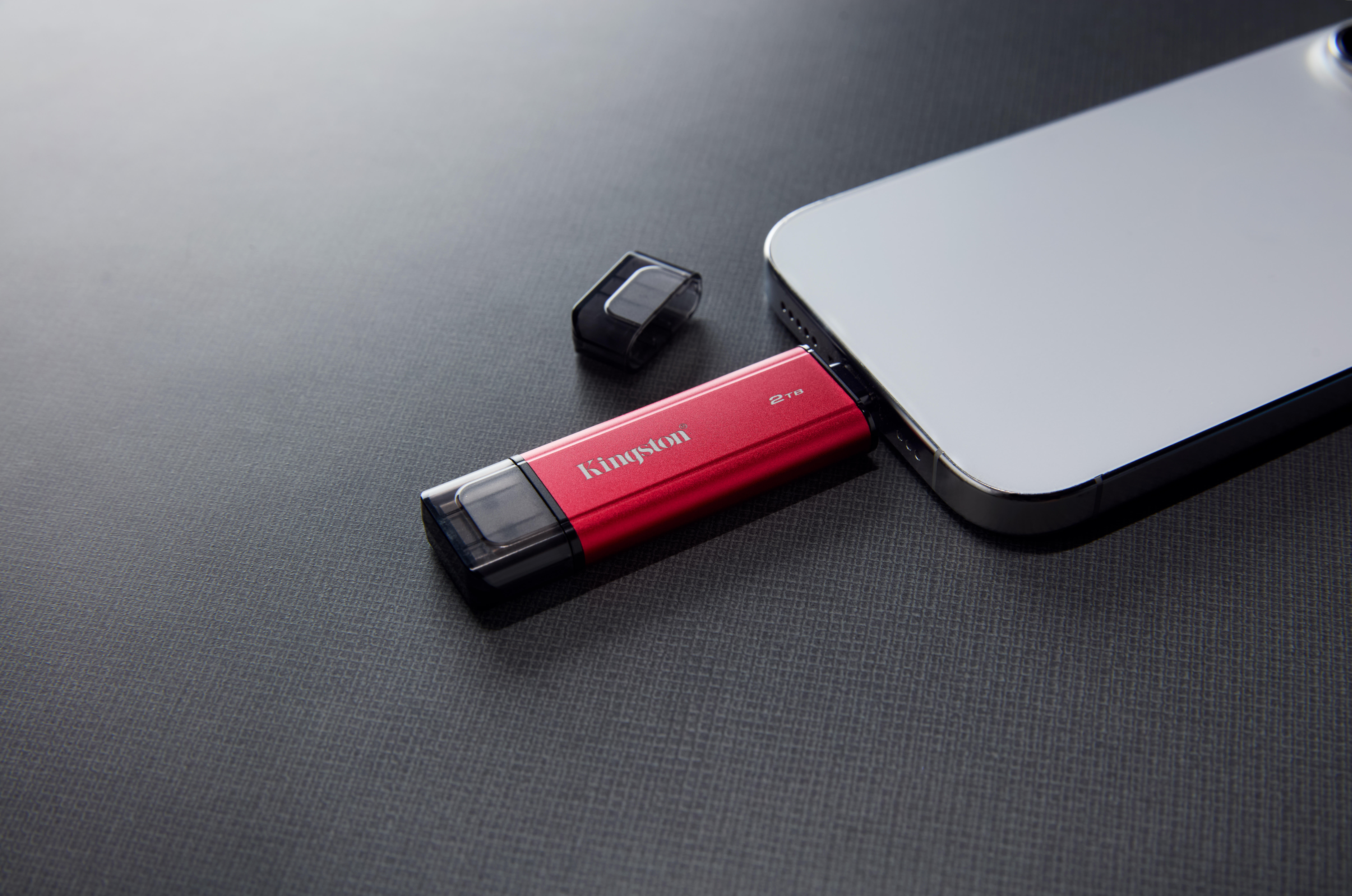 Kingston SSD esterno Dual Portable 2TB / SPSD/2TB Nero, rosso