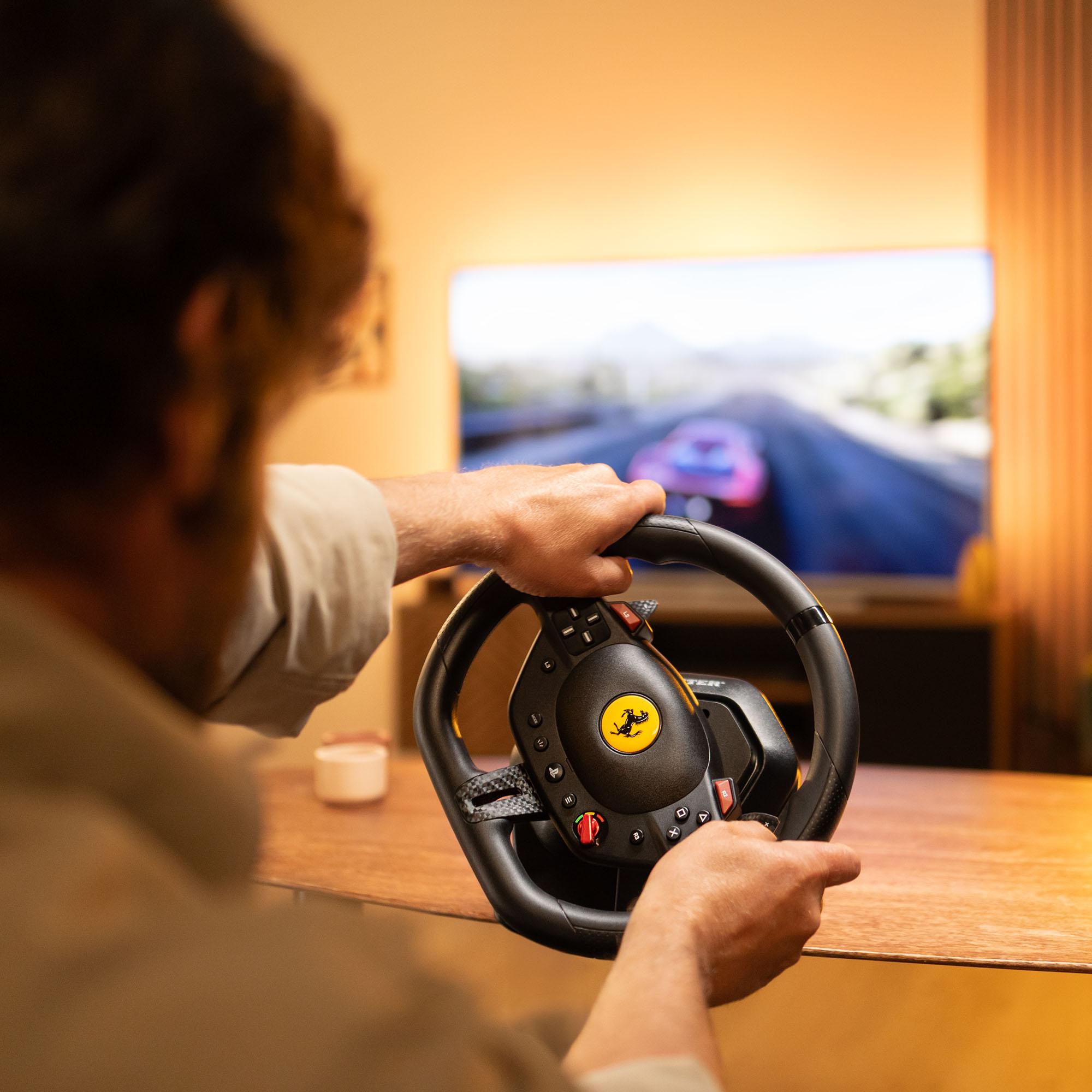 Thrustmaster Controllore T98 Ferrari 296 GTB (PC/PS5/PS4) / 4160880 Nero