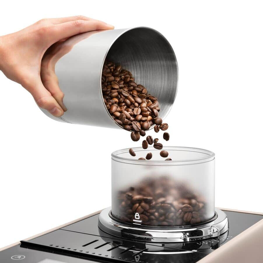 De’Longhi Kaffeevollautomat Rivelia / EXAM440.55.BG Beige