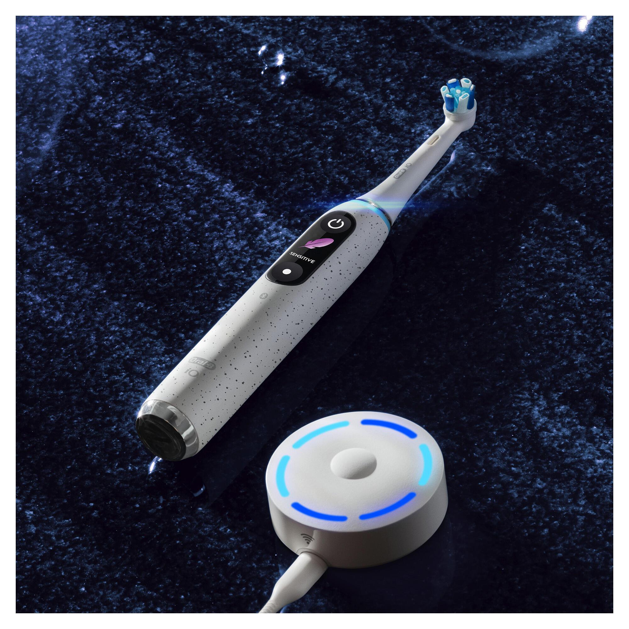 Oral-B Spazzolino da denti IO10NW / 435457 Bianco