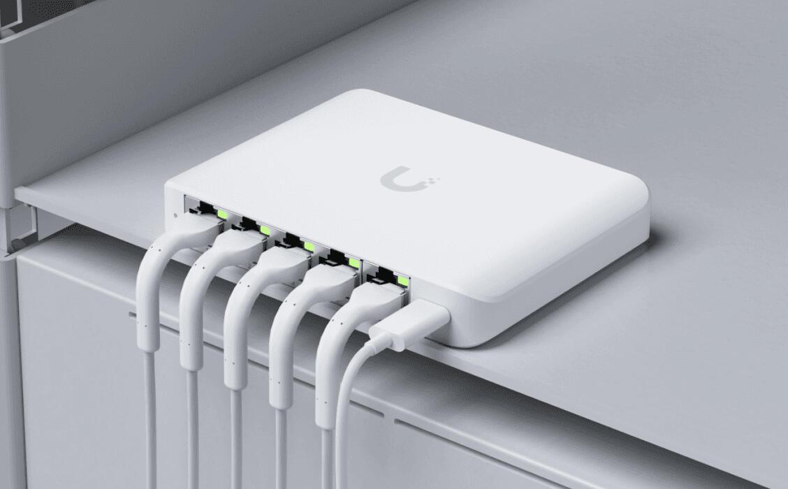 Ubiquiti Switch Ubiquiti USW-Flex Mini 2.5G-5 / USW-FLEX MINI 2.5G-5 Weiß