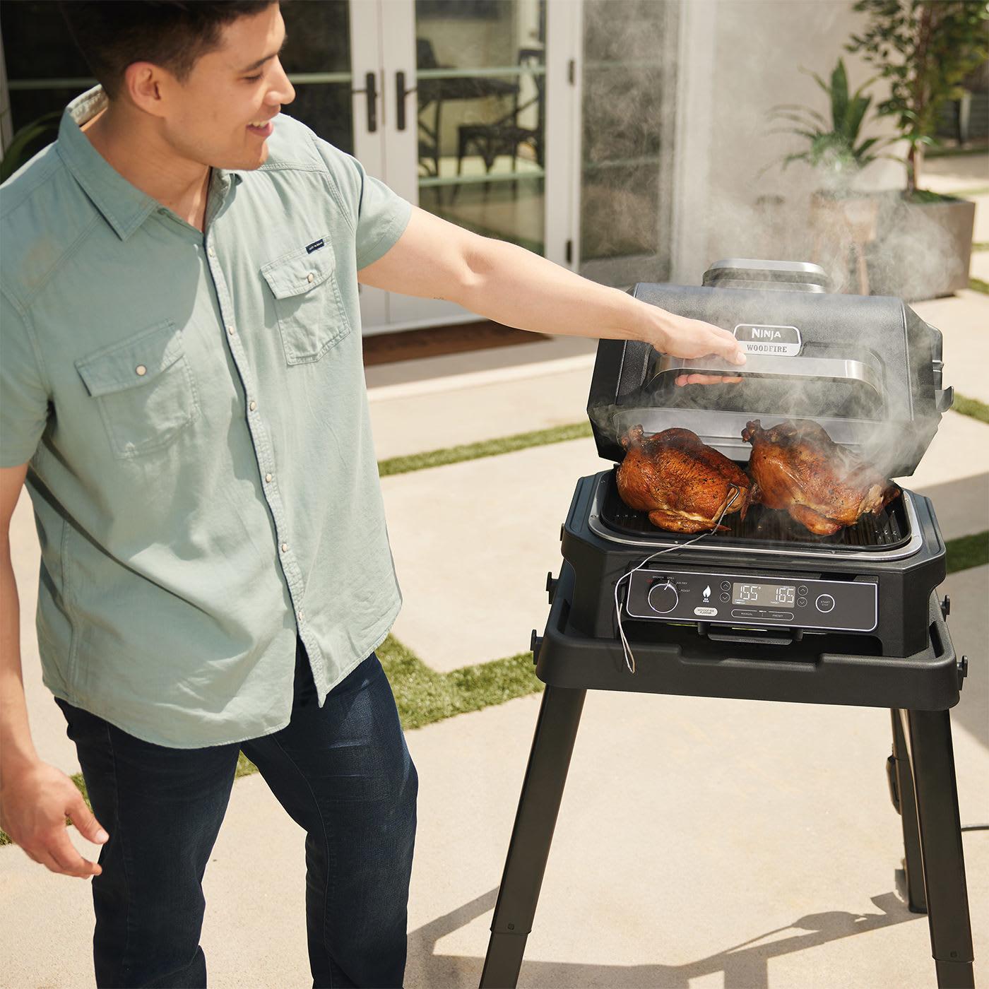 SharkNinja elektrischer Grill Ninja Woodfire Pro XL / OG850EU Schwarz, Grau