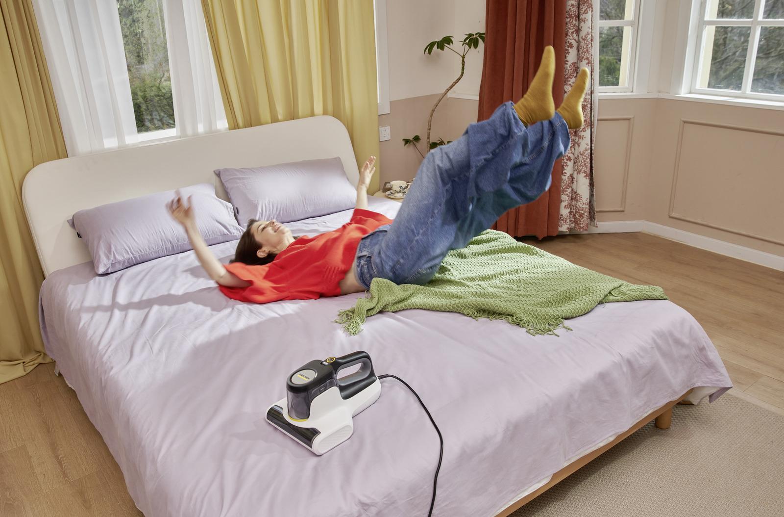 Kärcher Staubsauger VCH 4 UVClean / 1.198-412.0 Schwarz, Weiß