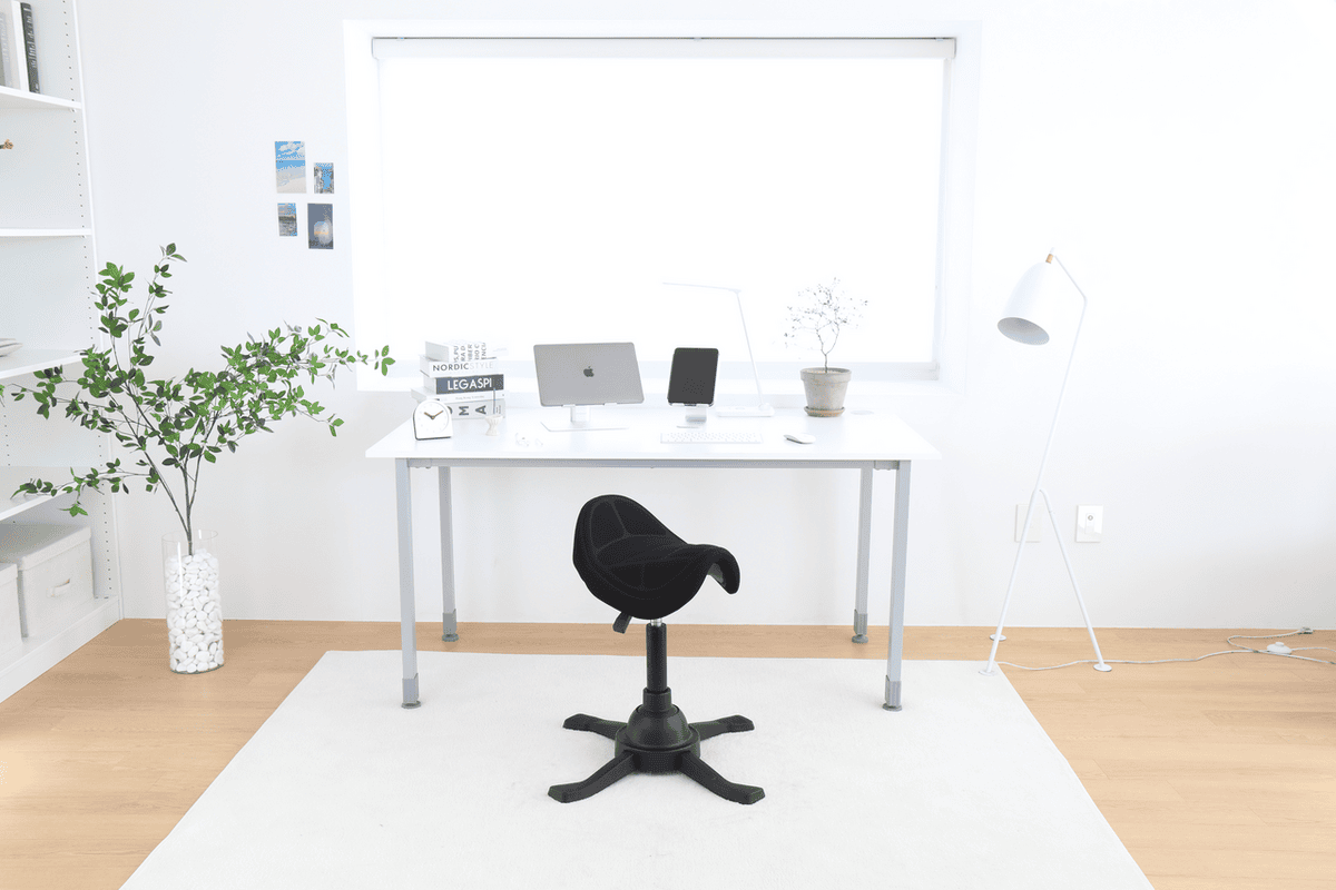UP UP Büromöbel Saddle Chair black / TORONTO SCBK Schwarz UP UP Büromöbel Saddle Chair black / TORONTO SCBK Schwarz