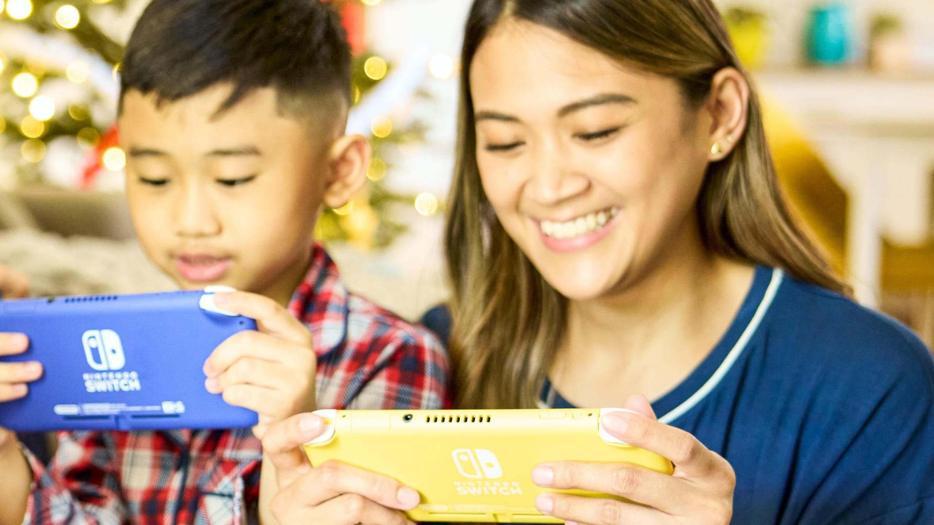 Nintendo Console SWLITEY / 10002291 Yellow