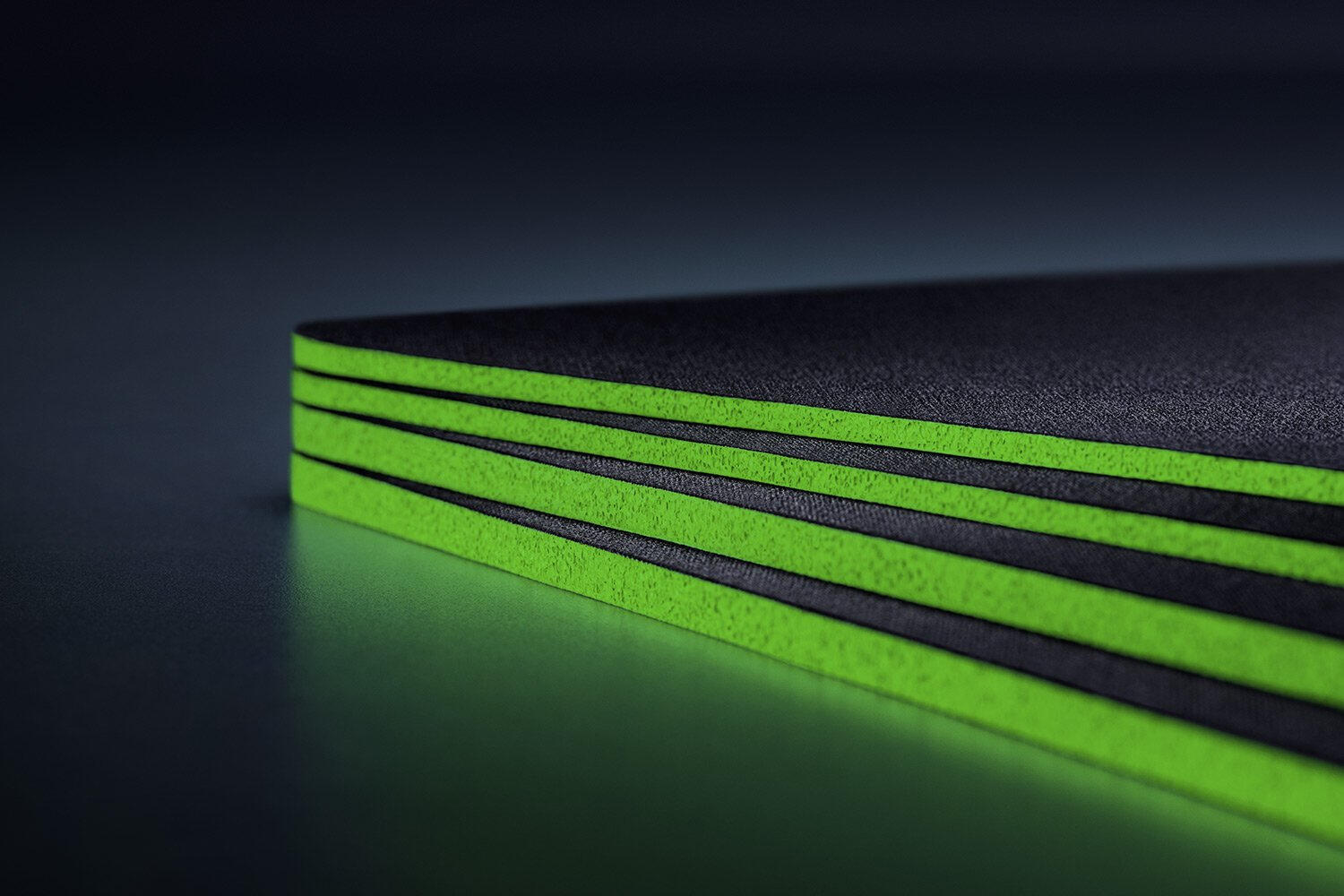 Razer Alfombrilla de ratón Gigantus V2 / RZ02-03330400-R3M1 Negro, verde
