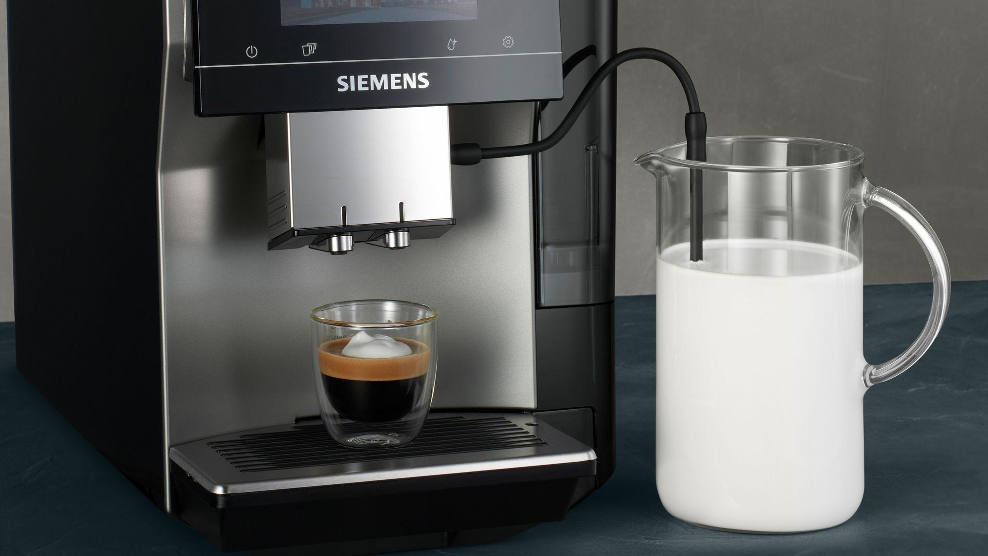 Siemens Máquina de café totalmente automática EQ.700 classic / TP715D01 Gris