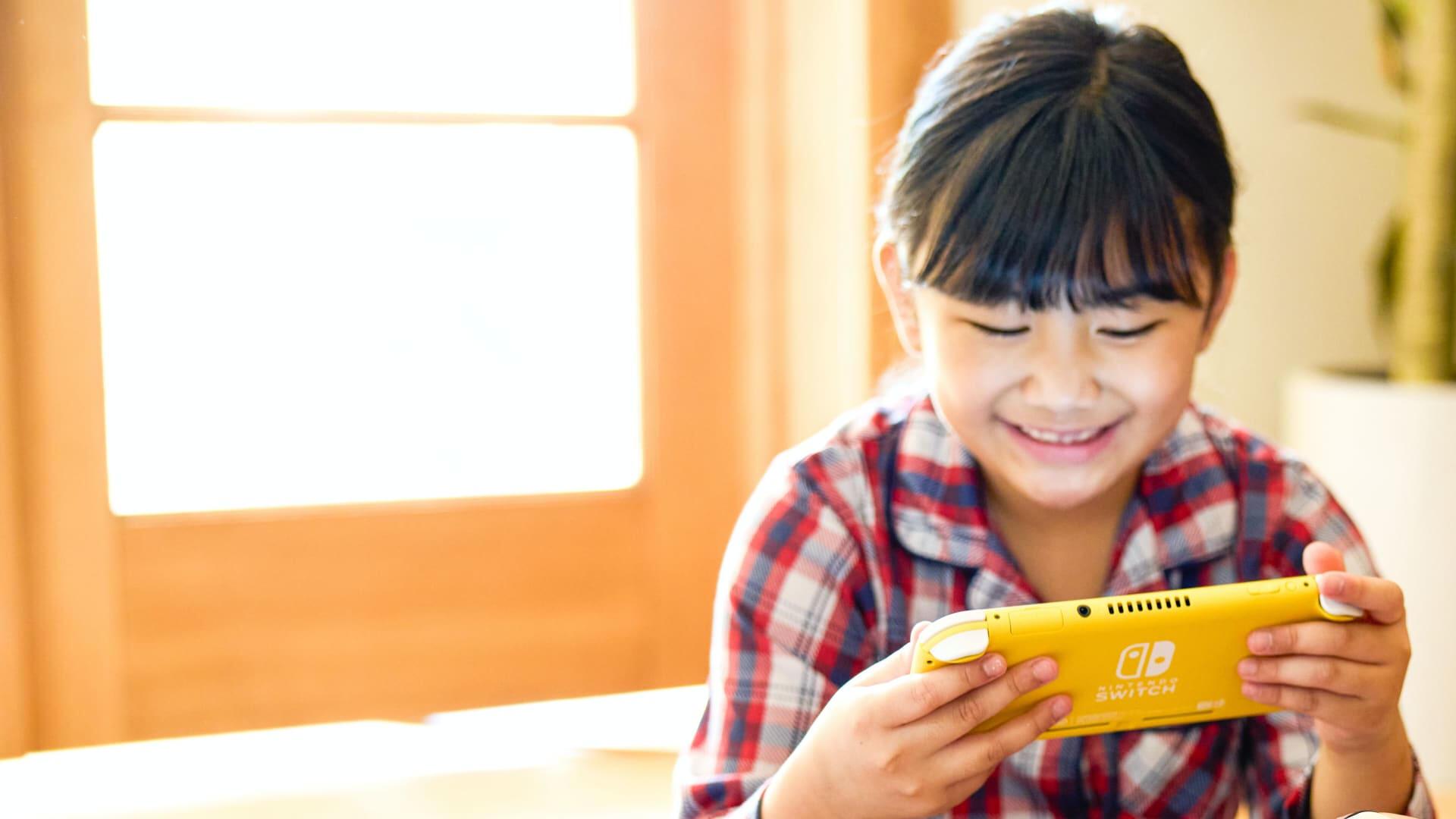 Nintendo Console SWLITEY / 10002291 Yellow
