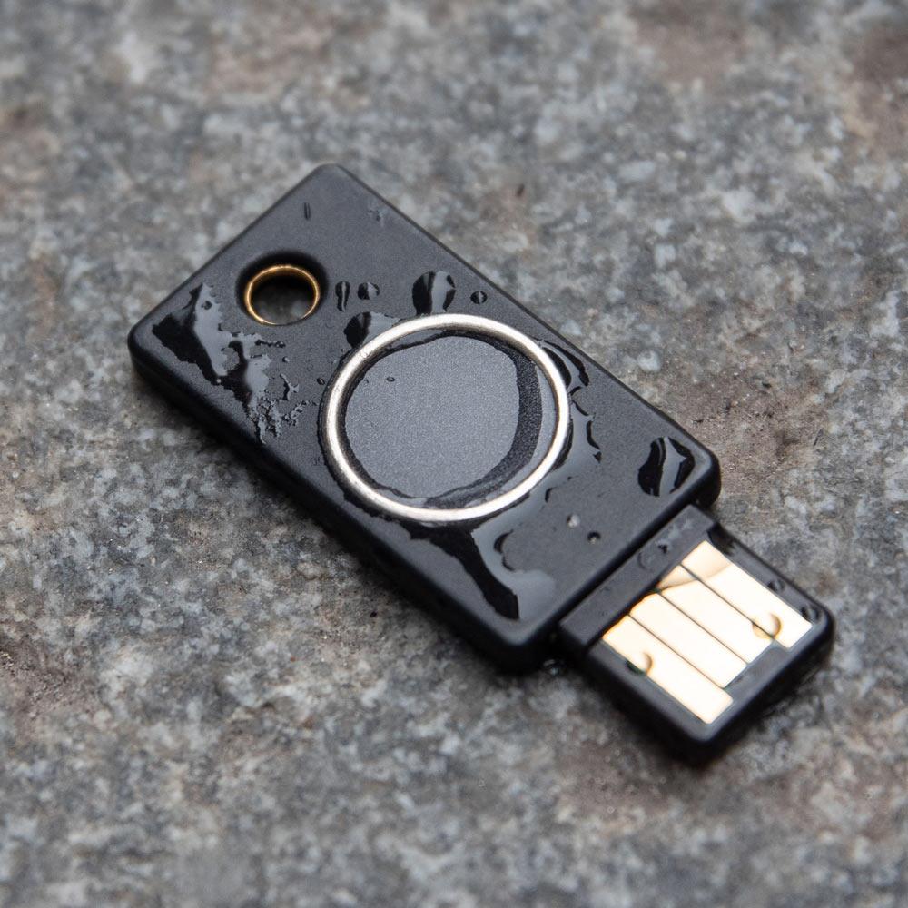 Yubico Sicherheitsschlüssel YubiKey Bio FIDO / 100942 Schwarz