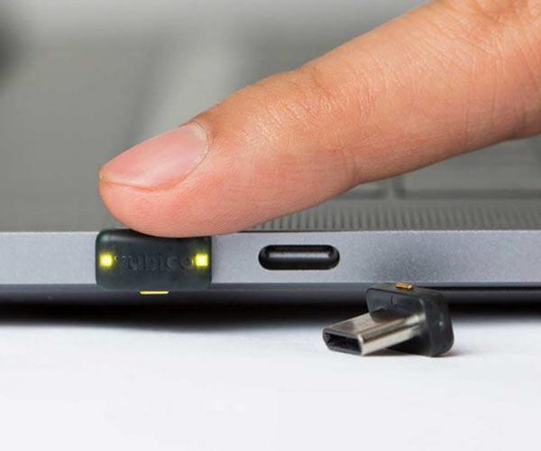 Yubico Sicherheitsschlüssel YubiKey 5C Nano FIPS 140-2 / 100907 Schwarz S