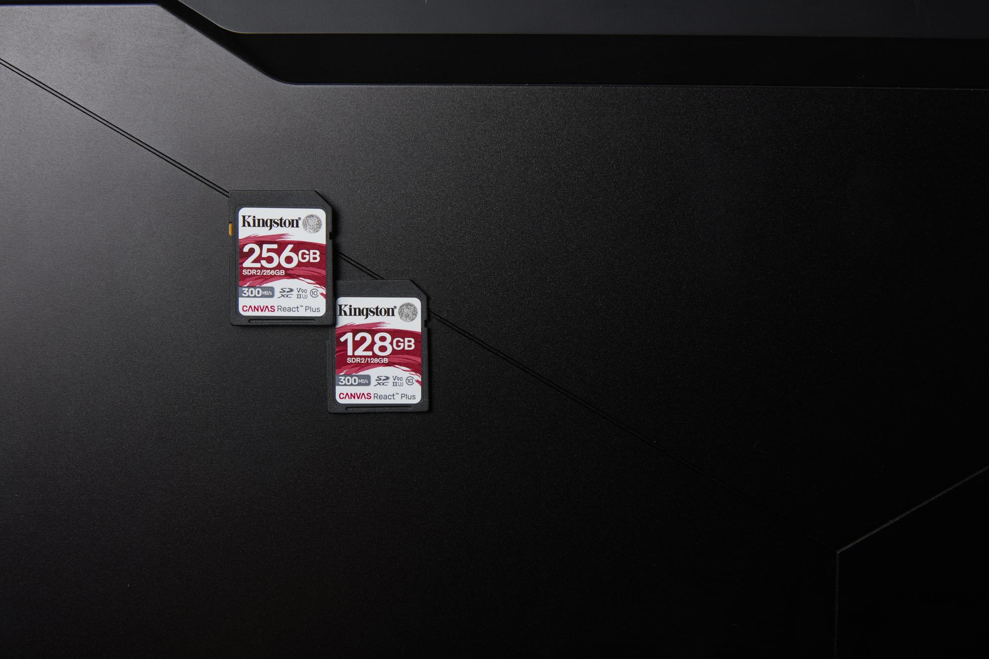 Kingston Scheda SD Canvas React Plus 256GB V90 / SDR2/256GB Nero